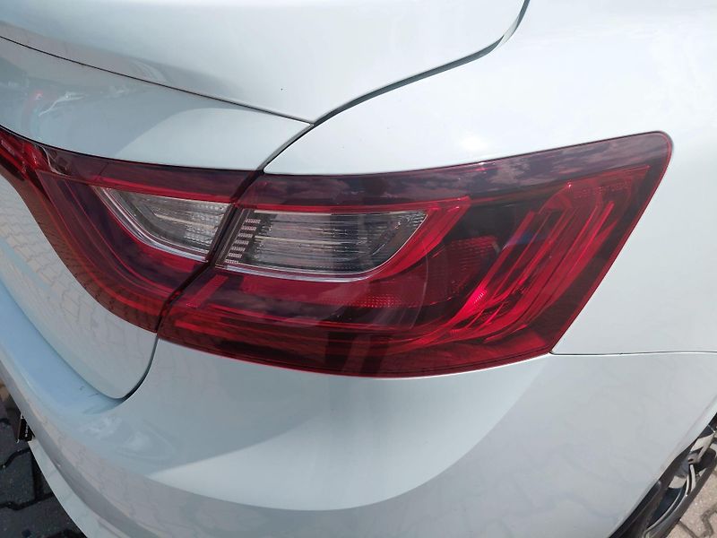 Renault Mégane (2017) 1,6 SCe 84 kW ZEN - fotka 12 z 23