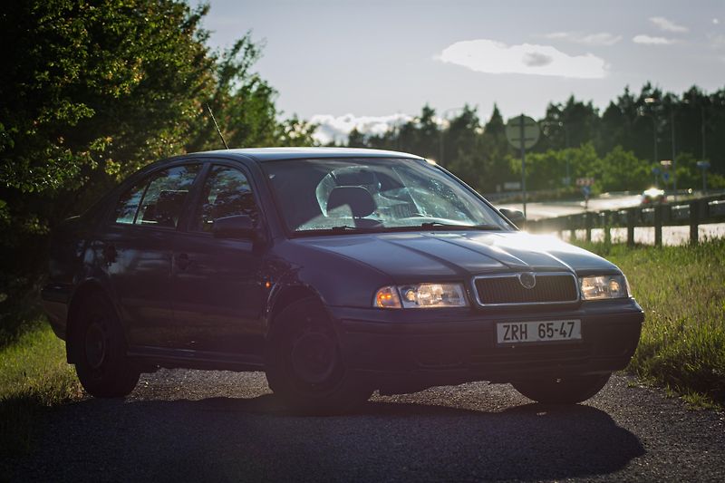 Škoda Octavia (1997) Prodám Škoda Octavia 1.6 benzí - fotka 28 z 28