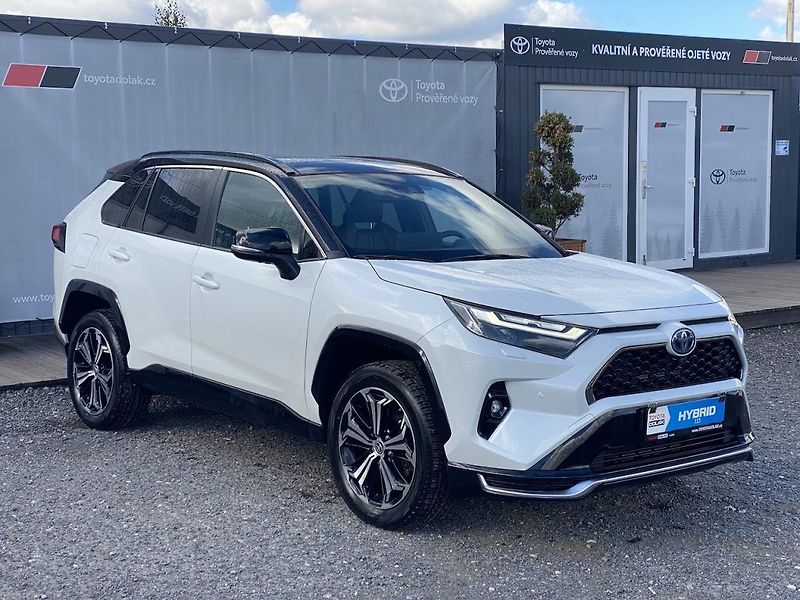 Toyota RAV4 2.5Plug-in, ČR, Executive, 4x4 - fotka 1 z 19