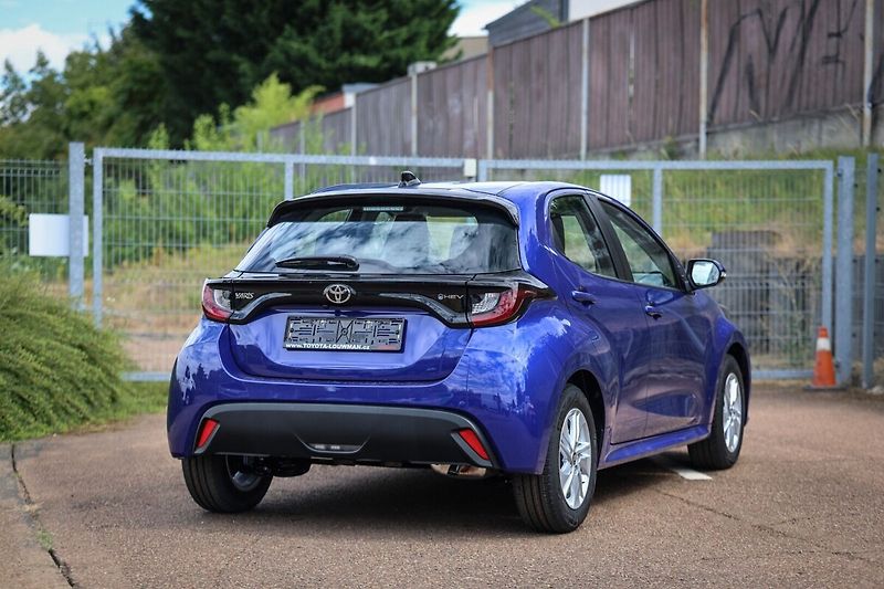 Toyota Yaris 1,5 HEV 116  LIMITED EDITION C - fotka 5 z 23