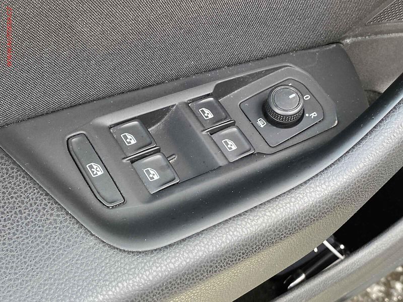 Volkswagen Passat (2018) 1.4 TSi, Comfortline, navi - fotka 11 z 17