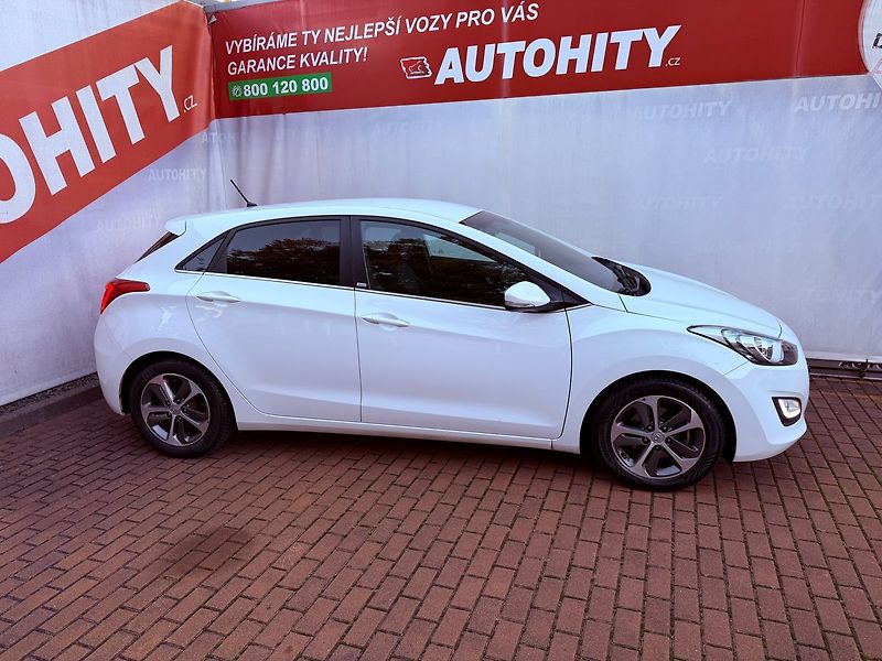 Hyundai i30 1.4 16V, Serviska, 1.Maj - fotka 6 z 29