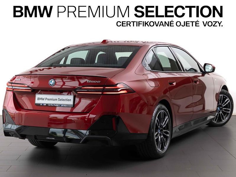 BMW Řada 5 550e xDrive - fotka 5 z 22