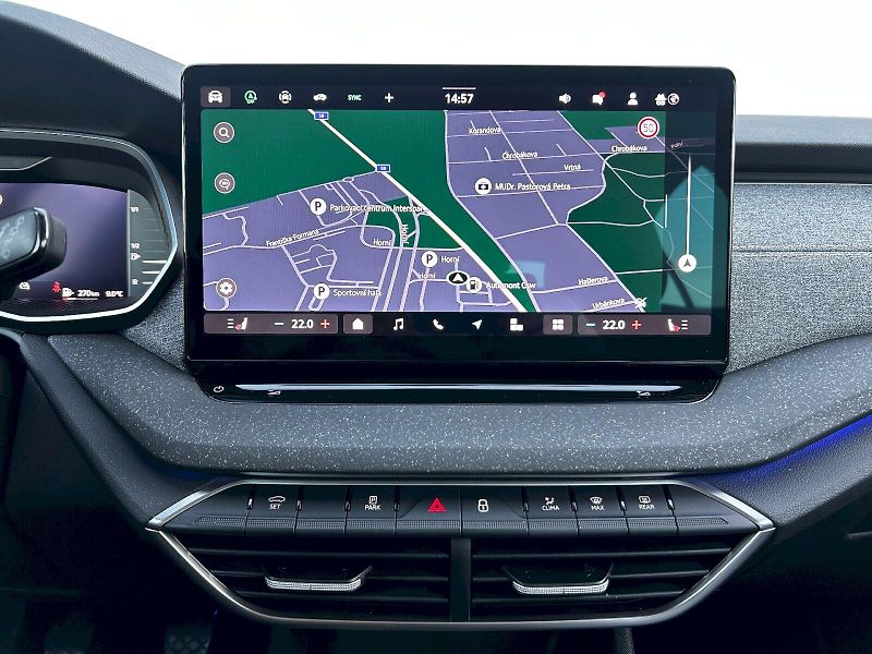 Škoda Octavia (2024) 1.5 TSI 110kW MP6 Top Selectio - fotka 15 z 35