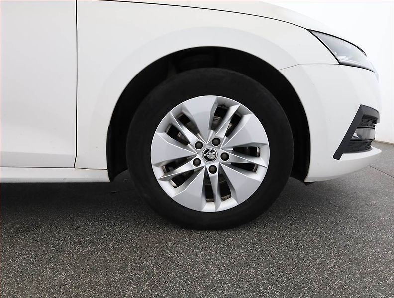 Škoda Octavia (2020) 2.0 TDI, Serv.kniha, Tempomat - fotka 18 z 18