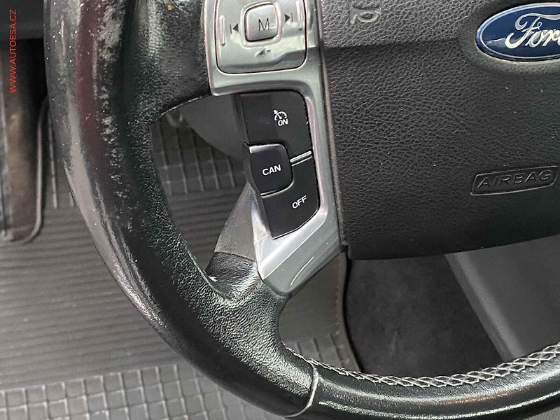 Ford Mondeo (2009) 2.0TDCi, AT, navi - fotka 13 z 20