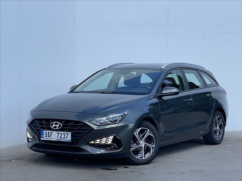 Hyundai i30 1,0 T-GDI DCT Family Comfort - fotka 1 z 22