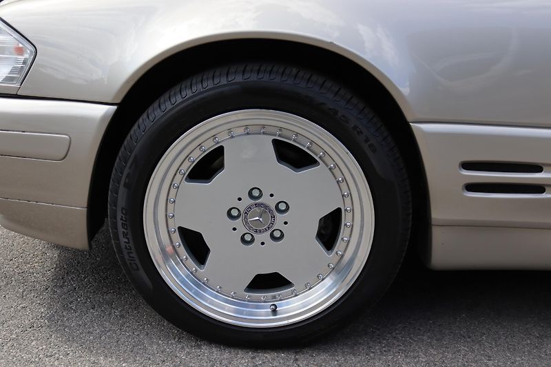 Mercedes-Benz SL SL 500 R129 225kW - fotka 18 z 49