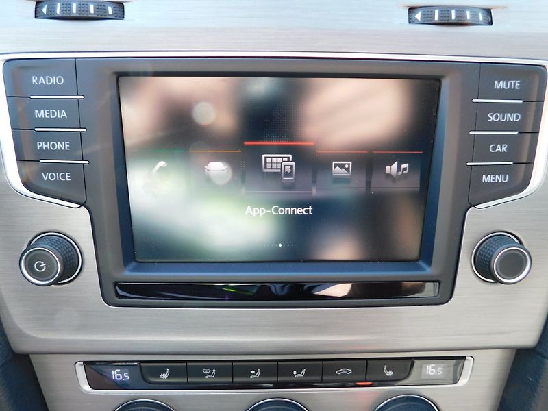 Volkswagen Golf (2015) VII KOMBI 2.0 TDI - fotka 15 z 45