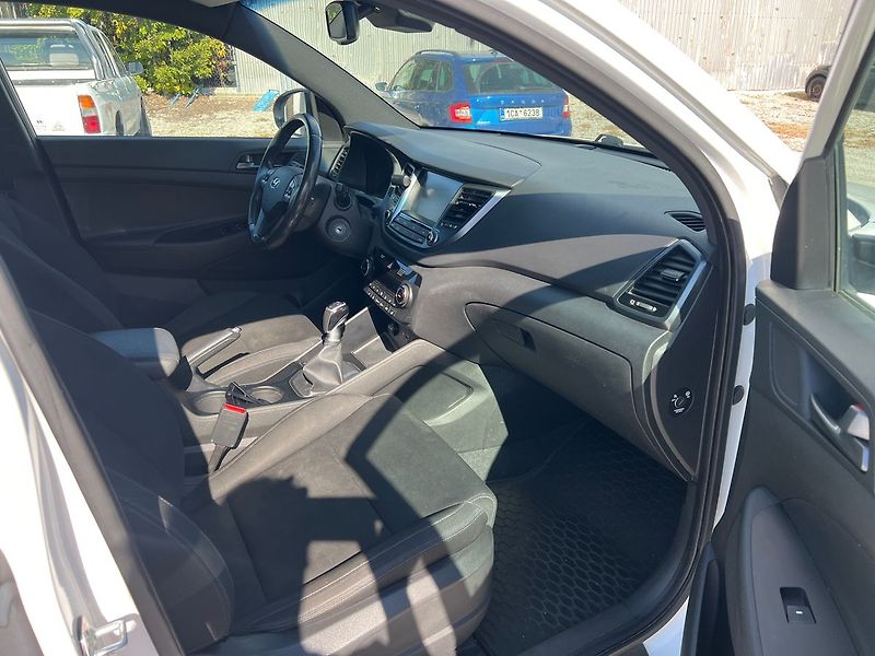 Hyundai Tucson 1,7 CRdi - fotka 11 z 15