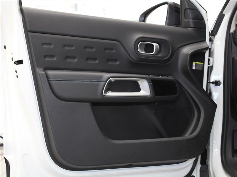Citroën C5 Aircross 1,6 PHEV 225k. Max. 59tkm. - fotka 14 z 23