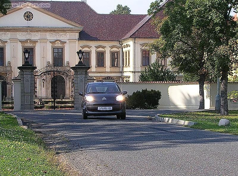 I když je C1 hodně nedotáčivá, můžete si s ní užít dost zábavy.