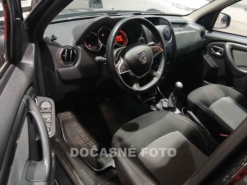Dacia Duster (2017) 1.6, 1.maj,ČR, AC, temp - fotka 3 z 3
