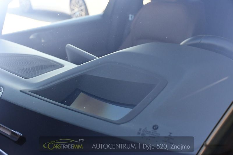 BMW X5 M50D LASER H/K HEAD-UP  - fotka 62 z 67