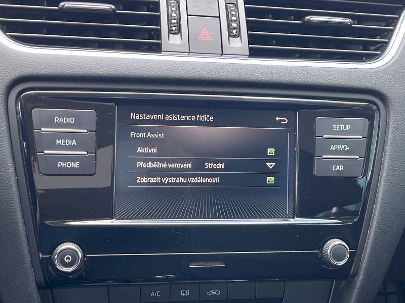 Škoda Octavia (2019) 1.5 TSI 110kW Ambition Plus co - fotka 14 z 30
