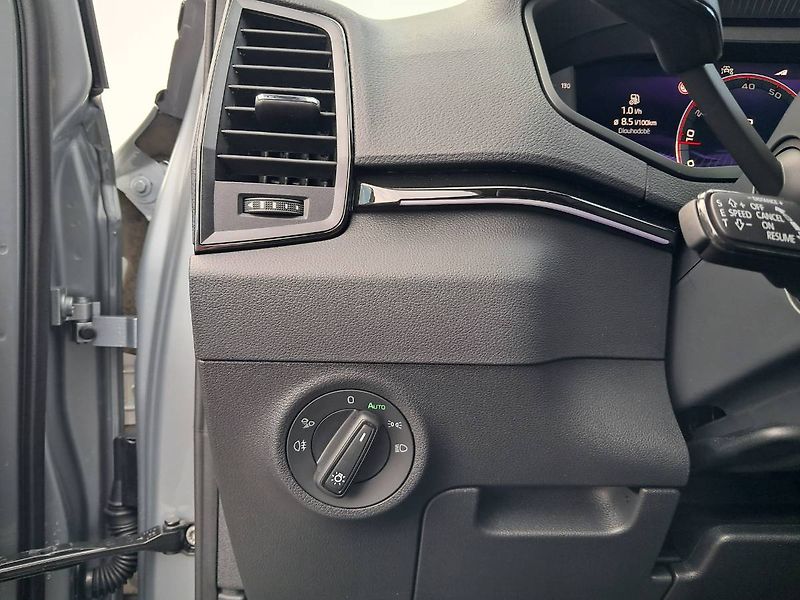 Škoda Karoq (2026) Sportline 1.5 TSI / 110 kW DSG - fotka 19 z 29