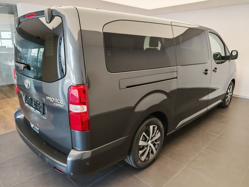 Toyota ProAce 2.0L Diesel 177k - 8AT Family - fotka 5 z 34