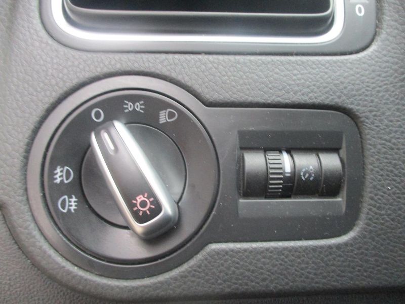 Volkswagen Polo 1.2 TSi KLIMA - fotka 18 z 32