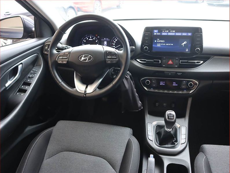 Hyundai i30 (2022) 1.5 DPI, Serv.kniha, Tempomat - fotka 7 z 18