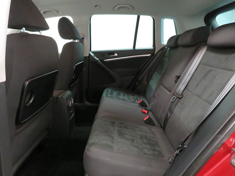 Volkswagen Tiguan - fotka 24 z 26
