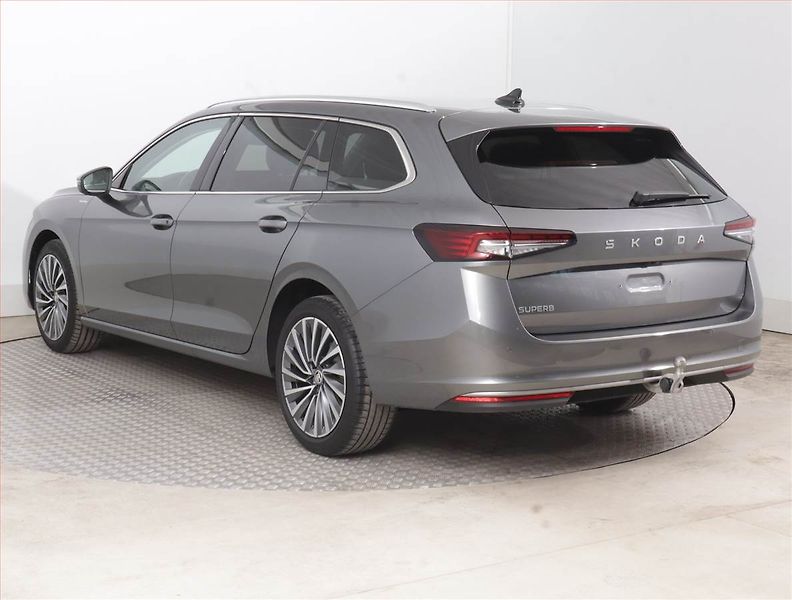 Škoda Superb (2024) Laurin&Klement 2.0 TDI - fotka 4 z 18