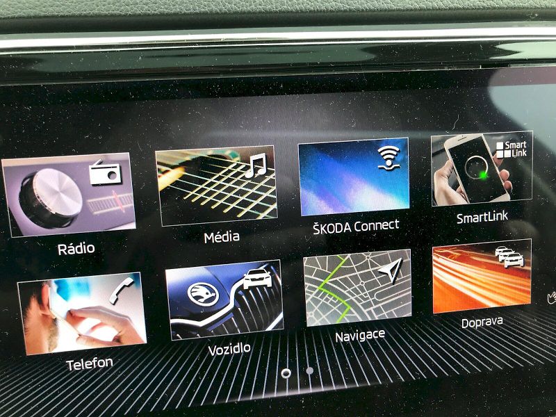 Škoda Superb (2020) GRT L K TS 200/2.0 A7A - fotka 22 z 35