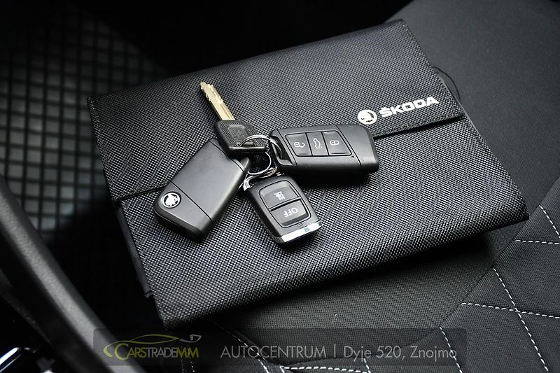 Škoda Karoq 2.0TDi SPORTLINE ACC  - fotka 37 z 51