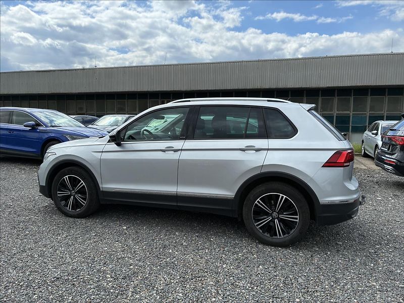 Volkswagen Tiguan 2,0 TAŽNÉ,KAMERA,HEAD-UP - fotka 3 z 31