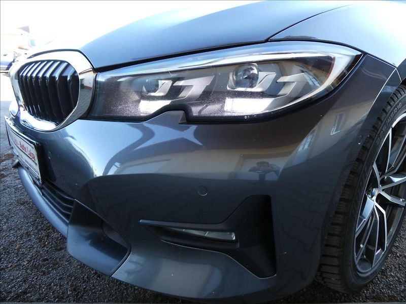 BMW Řada 3 2,0 320D xDrive,M-paket,1.maj. - fotka 9 z 52