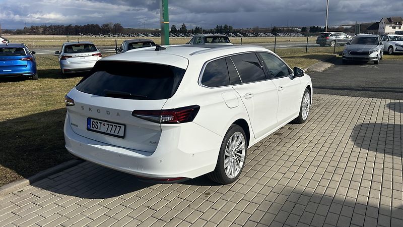 Škoda Superb (2025) TDI, 4x4, DSG, L&K, PANO,NEZ.T - fotka 5 z 28