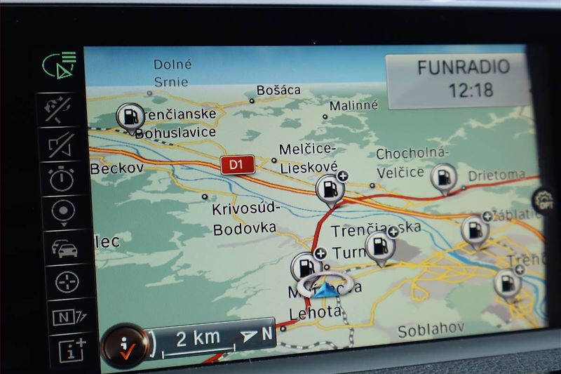 BMW Řada 4 (2015) Sport Line 420d, Automat, Navi - fotka 18 z 25