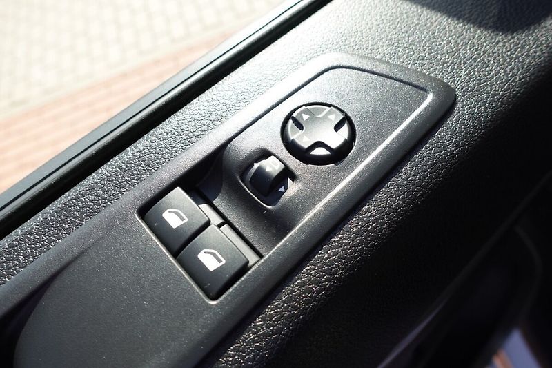 Toyota ProAce Verso 2.0 Diesel 177 - 8 AT Family 8 - fotka 10 z 36