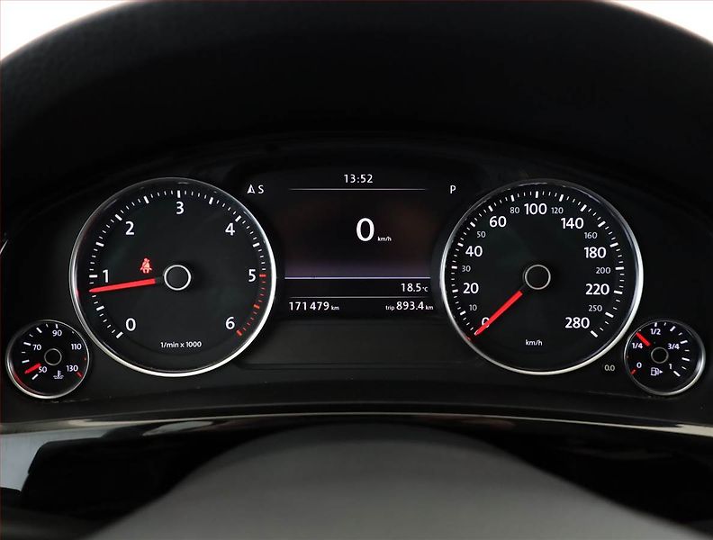 Volkswagen Touareg (2017) 3.0 TDI - fotka 9 z 17