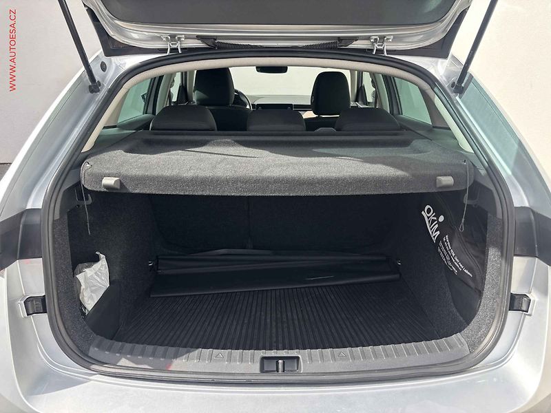 Škoda Scala (2022) 1.5 TSi, 1.maj,ČR, Style, LED - fotka 7 z 17