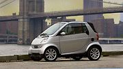 Smart Fortwo – na této straně je na boku otvor pro přístup vzduchu do airboxu.