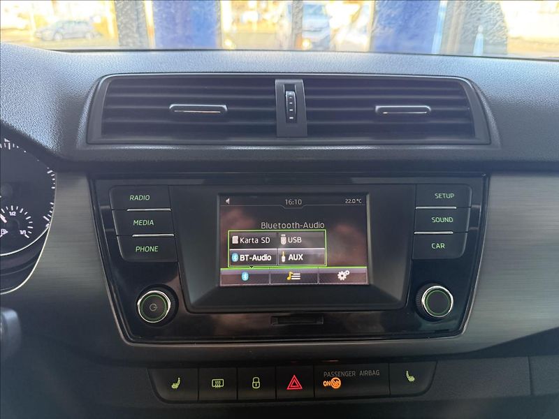Škoda Fabia 1,2   TSI 81kW,SERVISKA - fotka 16 z 24