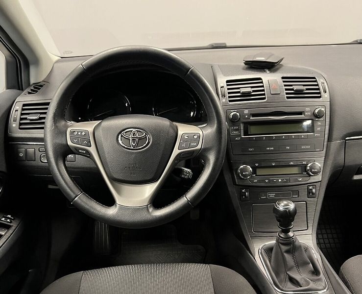 Toyota Avensis 1.8 VVT-i Sol - fotka 6 z 15