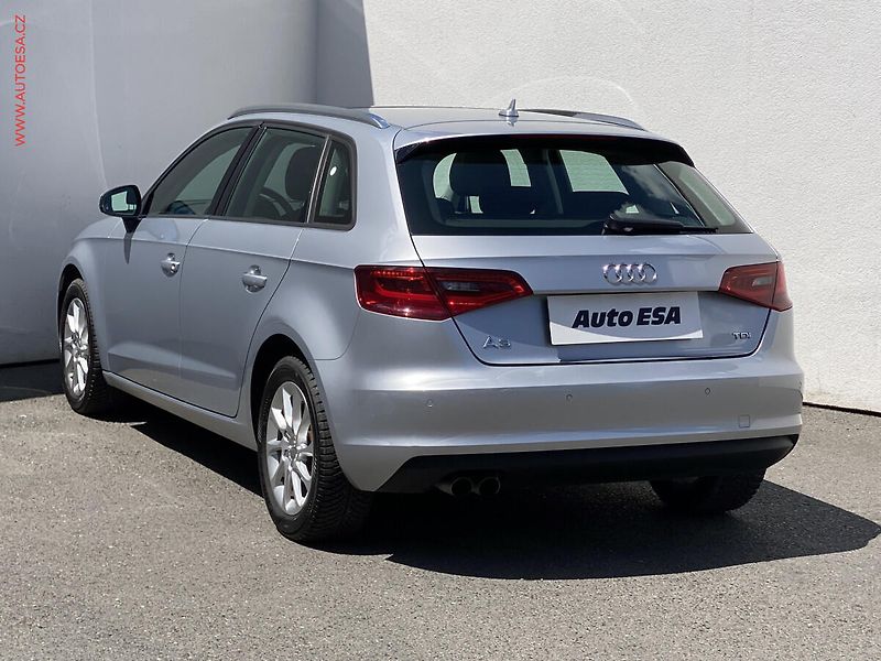 Audi A3 (2014) 2.0 TDi, Attraction, bixen - fotka 6 z 16