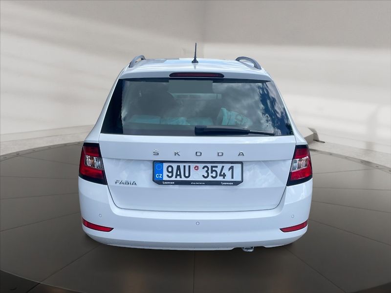 Škoda Fabia 1,0 TSI 70 Ambition 5d - fotka 5 z 11