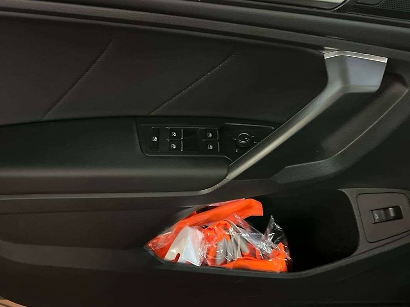 Volkswagen Tiguan (2023) 2.0 TDI 110 kW DSG Elegance - fotka 11 z 20