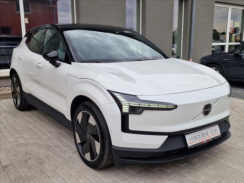 Volvo EX30 AWD Ultra Twin 315kW,ČR,1.Maj - fotka 3 z 48