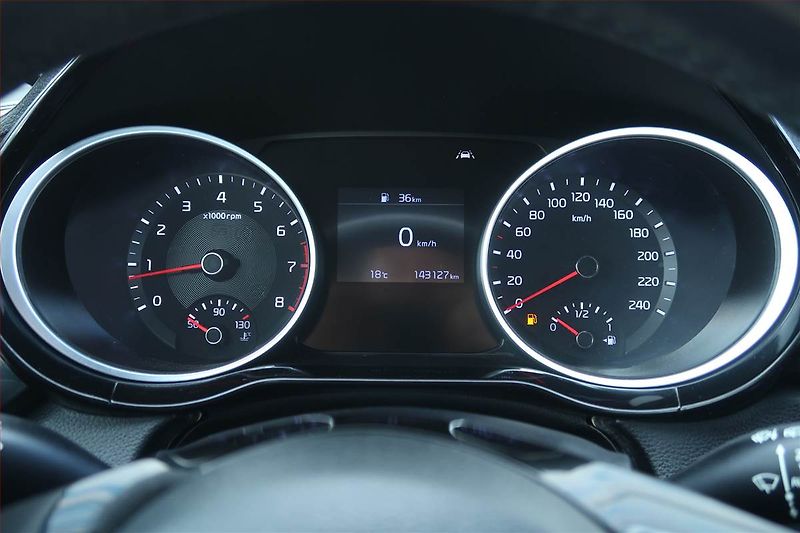 Kia Ceed (2020) Gold 1.4 T-GDI, Serv.kniha - fotka 11 z 21