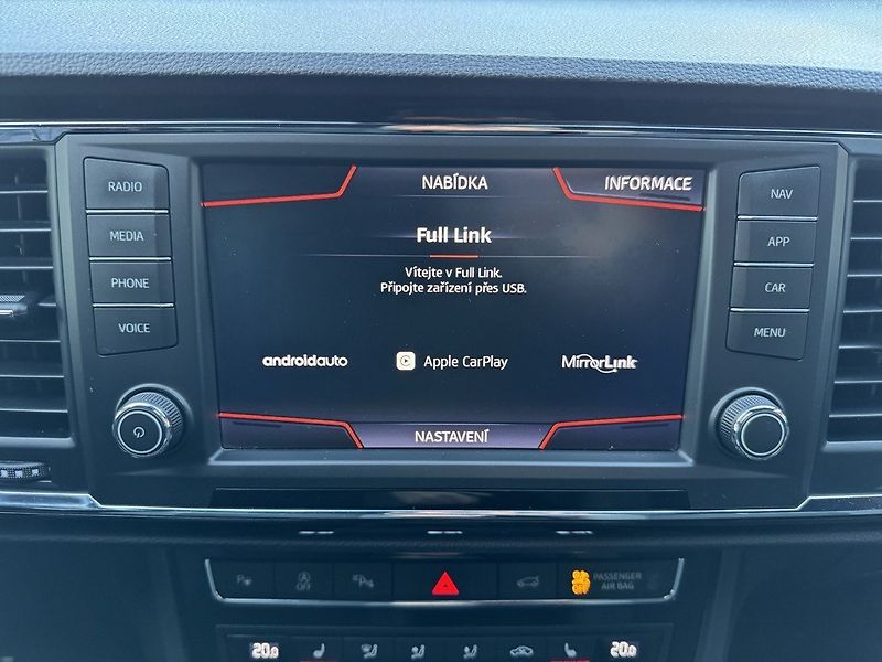 Seat Ateca (2018) 1.4TSi LED Navi Kamera ACC - fotka 15 z 50