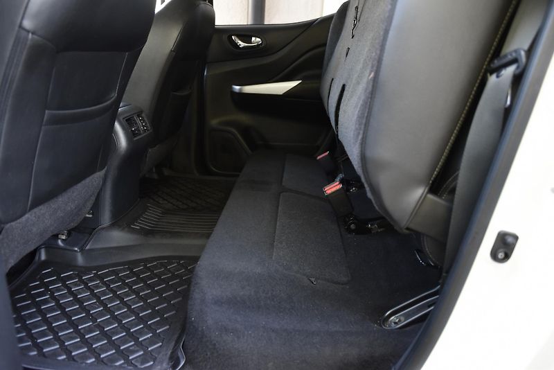 Nissan Navara 2.3dCi 140 kW 4X4,EDITION AT32 - fotka 33 z 50
