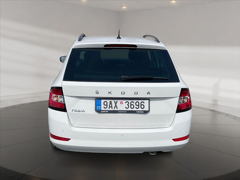 Škoda Fabia 1,0 TSI 70 Ambition - fotka 5 z 11