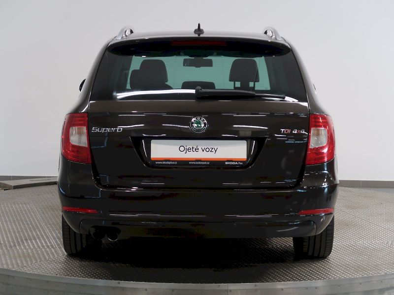 Škoda Superb (2013) L&K 2.0TDI 125KW 4x4 WEBASTO P - fotka 11 z 34