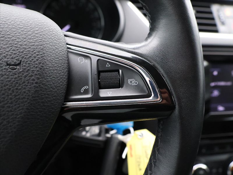 Škoda Octavia 2,0 TDI DSG Ambition 1.Maj. - fotka 18 z 29