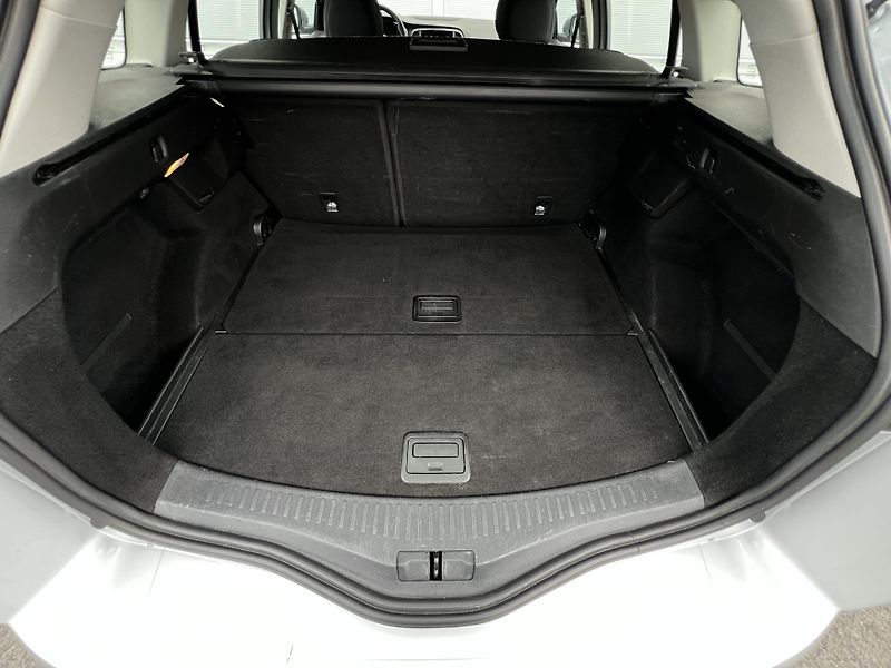 Renault Mégane 1.3TCe 103kW Business DPH - fotka 19 z 21