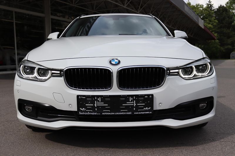 BMW Řada 3 318D TOURING F31 110kW - fotka 3 z 50
