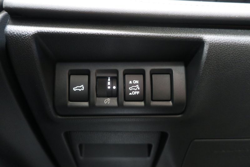 Subaru Outback (2025) 2.5i AWD Touring Tov. ZÁRUKA - fotka 15 z 50
